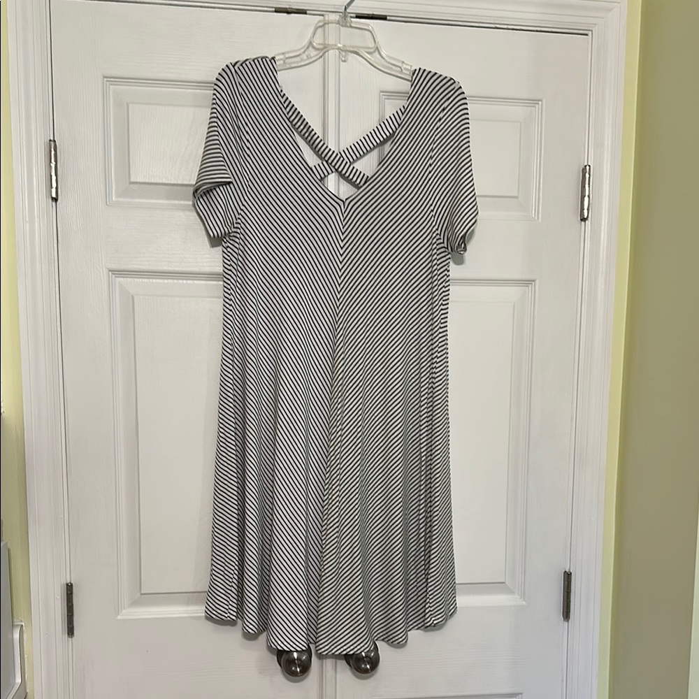 Cable & Gauge Striped Black and White Women's Dress